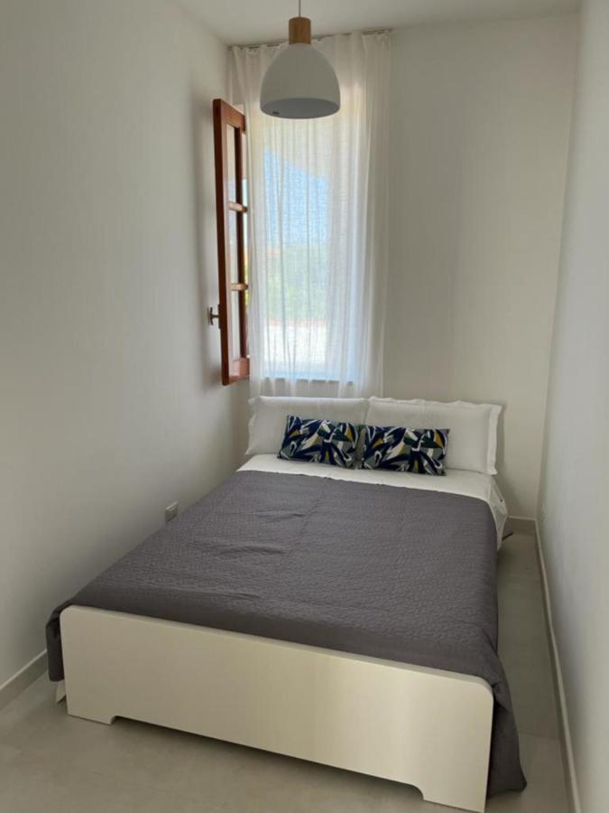Villa Capri Holiday Home Кампофеличе-ди-Роччелла Экстерьер фото